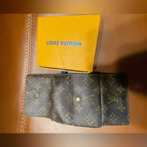 Vintage Louis Vuitton Monogram Wallet - Picture 3 of 7